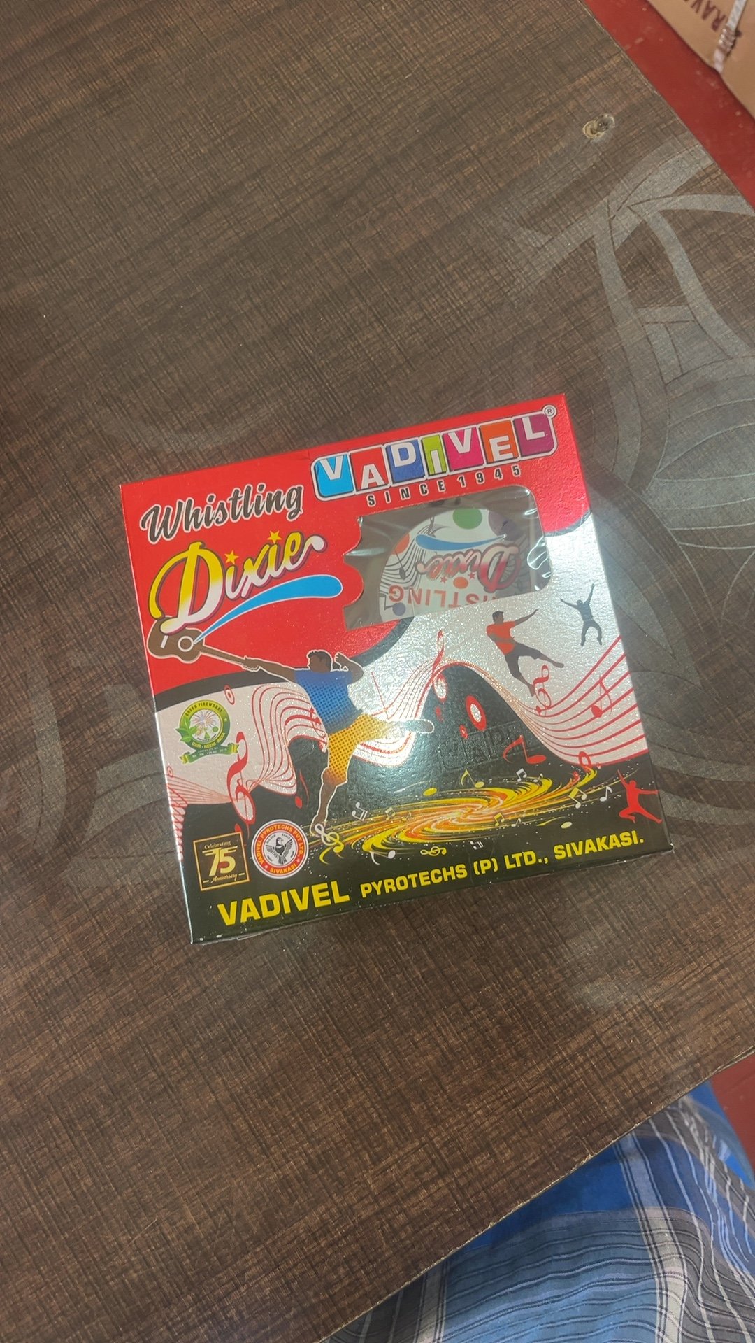 Whizzing Dixie (VADIVEL)